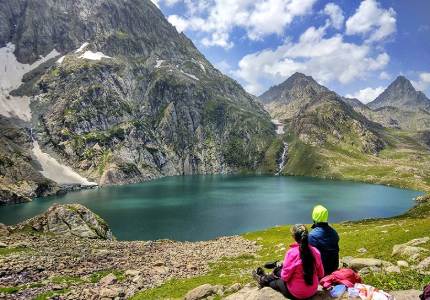 Pathankot to Kashmir Great Lakes Journey