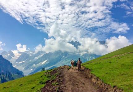 Pathankot to Kashmir Great Lakes Journey