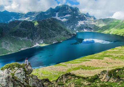 Pathankot to Kashmir Great Lakes Journey